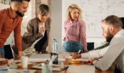 marketing-professionals-collaborating-on-project-in-modern-office